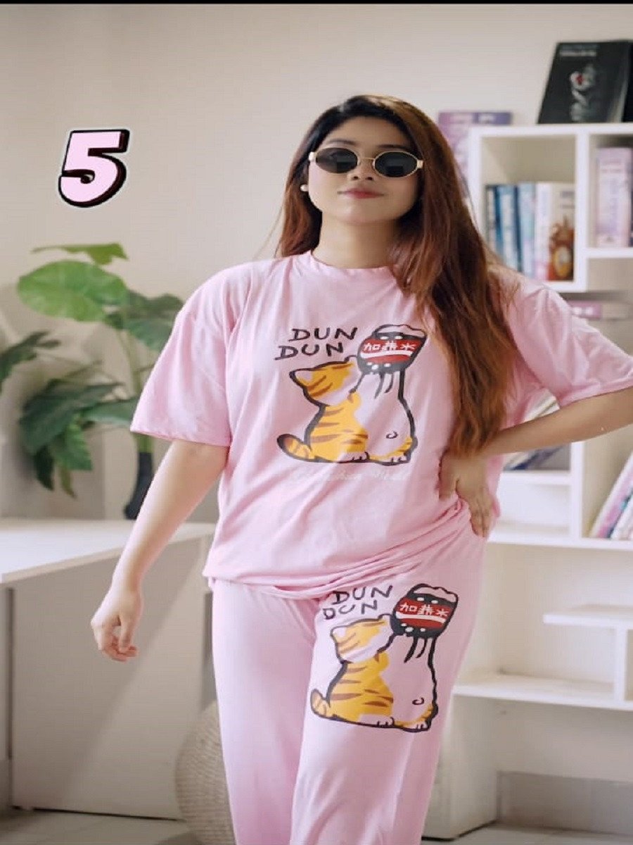 প্রিমিয়াম সফট কটন কর সেট – স্টাইলিশ ও আরামদায়ক টি-শার্ট ও প্যান্ট কালেকশন