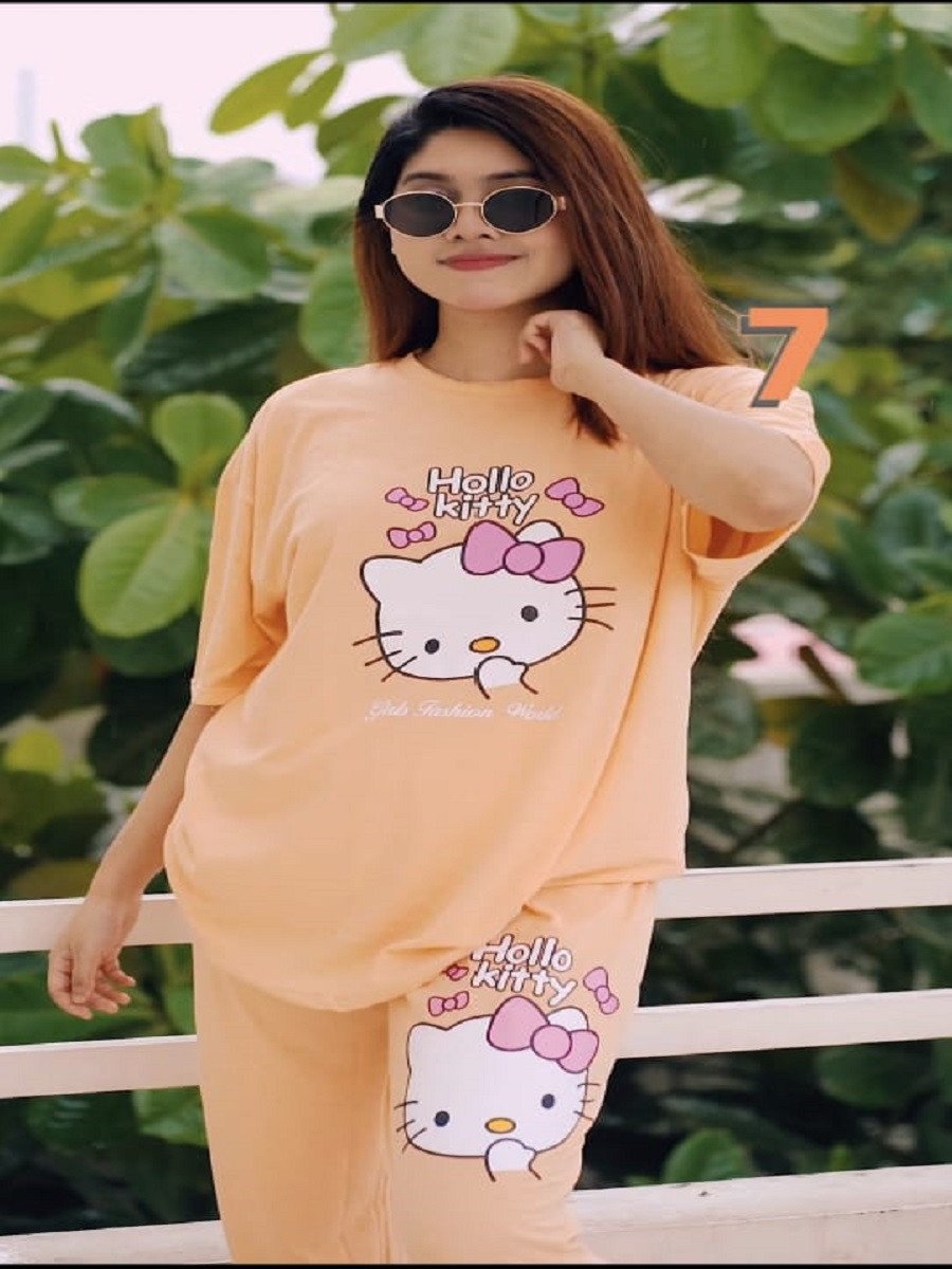 প্রিমিয়াম সফট কটন কর সেট – স্টাইলিশ ও আরামদায়ক টি-শার্ট ও প্যান্ট কালেকশন